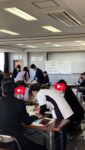 ４月２日以降も新人研修が続いています💪
徐々に緊張もとれて、笑顔も多くなりました😊
４月２日と３日の研修の様子です。

🌸研修内容🌸
【４月２日】病院との合同研修
社会人の心構え
【４月３日】
•福祉人としての心構え
•欣彰会について（事業内容と組織体制）
午後
•チームビルディング〜より良い組織づくりを目指して〜

➡️これから現場で必要な基礎知識をしっかり学びました。

チームビルディングでは、一緒に作り上げるプロセスの中で、お互いを知ることができました。
あいうえお作文では、みんなで目標をたてます♪
将来どんな姿で活躍しているか、今からとても楽しみになりました✨

私たちのお仕事は「人」が中心のお仕事です。私たちが大切にしたいと「人」とは、ご利用者ご家族の皆様はもちろん働く仲間です。

新人職員のキラキラした目を見ながら、共に成長出来る職場を目指して、一緒に頑張っていきたいと決意を新たにしました。

#欣彰会
#新入職員
#新人研修
#27卒
#福祉と介護
